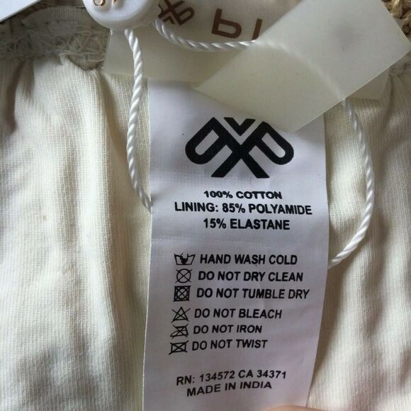 Pilyq Romance Crochet Triangle Halter Bikini Top Womens Size Medium NWT ROM-182R - Picture 8 of 8